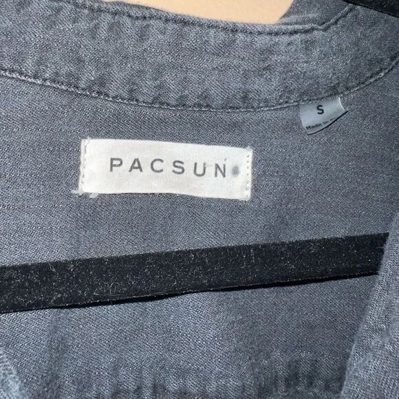 Pacsun Black Gray Wash Collared Button Down Shirt Size Small NWOT - Picture 3 of 7